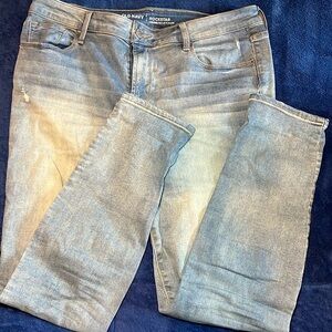 NWOT Old Navy Rockstar Mid-Rise Blue Jeans.